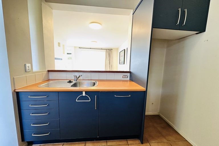 Photo of property in 8/2 Armoy Drive, East Tamaki, Auckland, 2016