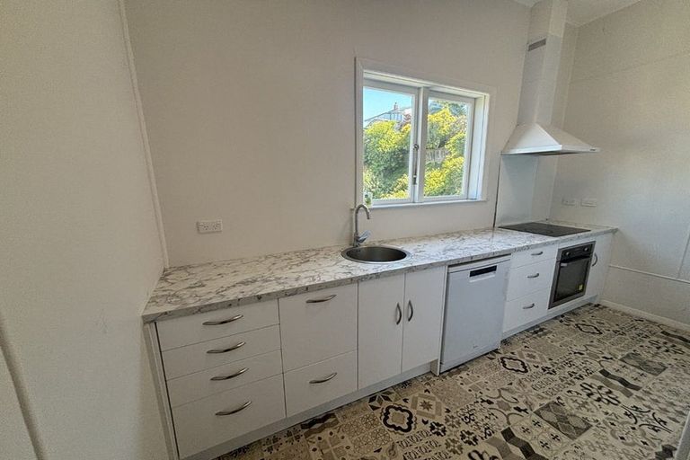 Photo of property in 1/14 Clifton Terrace, Kelburn, Wellington, 6012