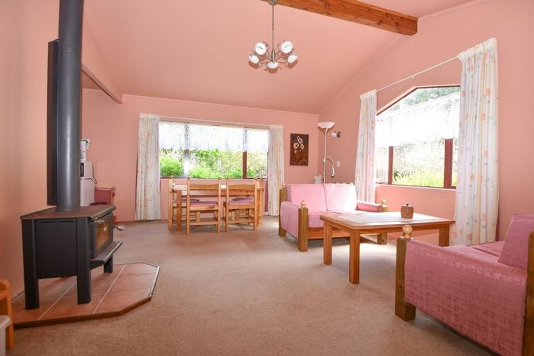 Photo of property in 265 No 1 Line, Tauwharenikau, Featherston, 5771