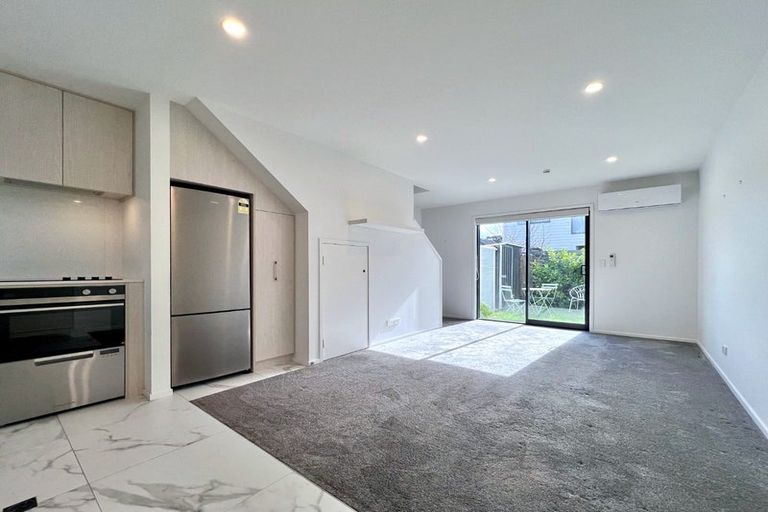 Photo of property in 3/59 Neil Avenue, Te Atatu Peninsula, Auckland, 0610