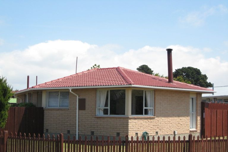 Photo of property in 60 Saint Heliers Crescent, Aranui, Christchurch, 8061