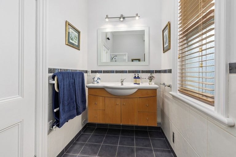 Photo of property in 290 Rintoul Street, Berhampore, Wellington, 6023