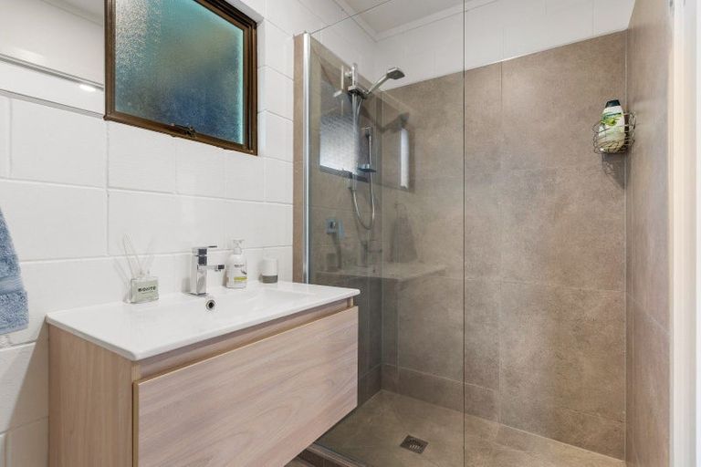 Photo of property in 105 Waireka Place, Whangamata, 3620