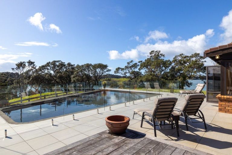 Photo of property in 453 Mahurangi West Road, Mahurangi West, Warkworth, 0983