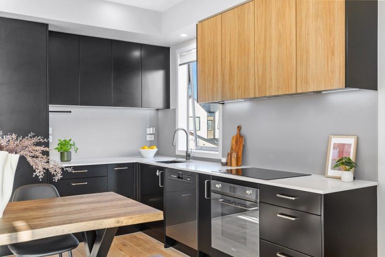 Photo of property in 14/2 Warrant Officer Lane, Hobsonville, Auckland, 0616
