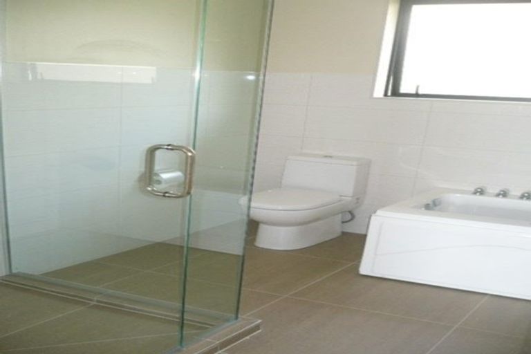 Photo of property in 4 Cape Vista Crescent, Pukekohe, 2120