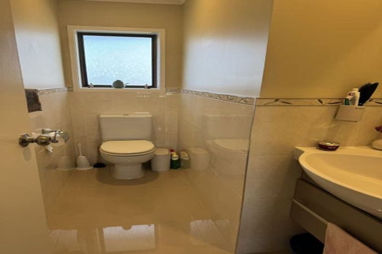 Photo of property in 2/18 Stanley Avenue, Milford, Auckland, 0620