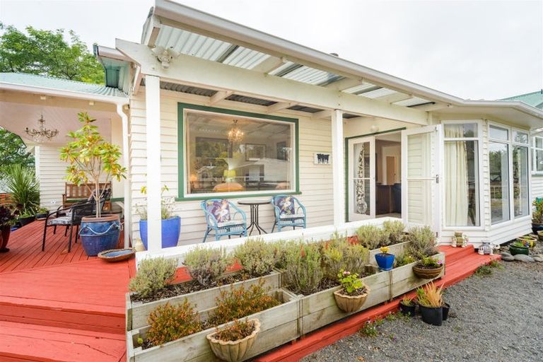 Photo of property in 60 Johnson Street, Bulls, 4818