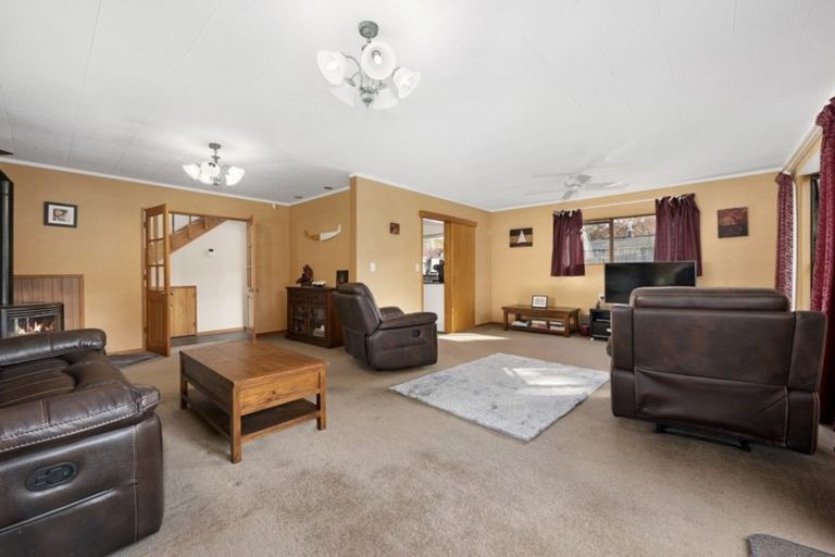 Photo of property in 21 Baltimore Crescent, Totara Park, Upper Hutt, 5018