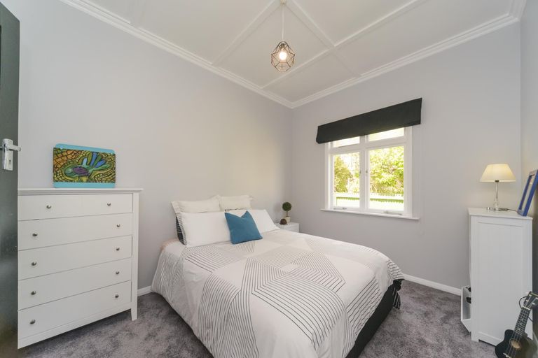 Photo of property in 17 Keeling Street, West End, Palmerston North, 4412