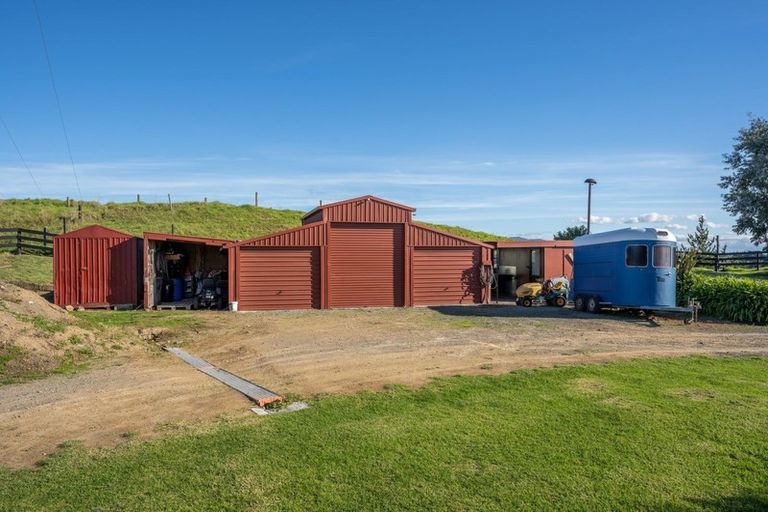 Photo of property in 24 Harakeke Road, Te Horo, Otaki, 5581