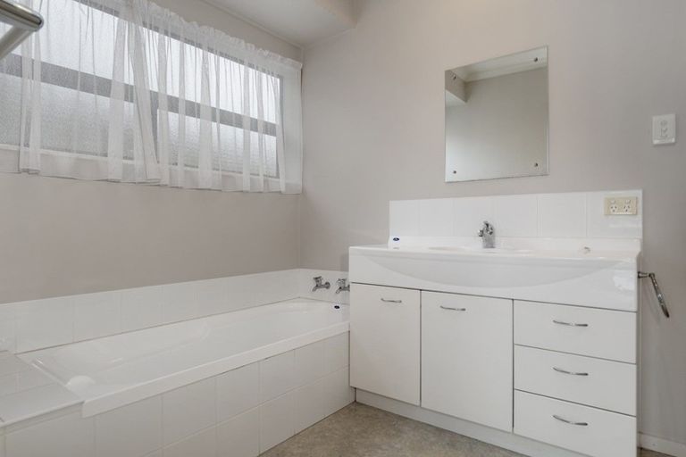 Photo of property in 3 Bransley Grove, Katikati, 3129