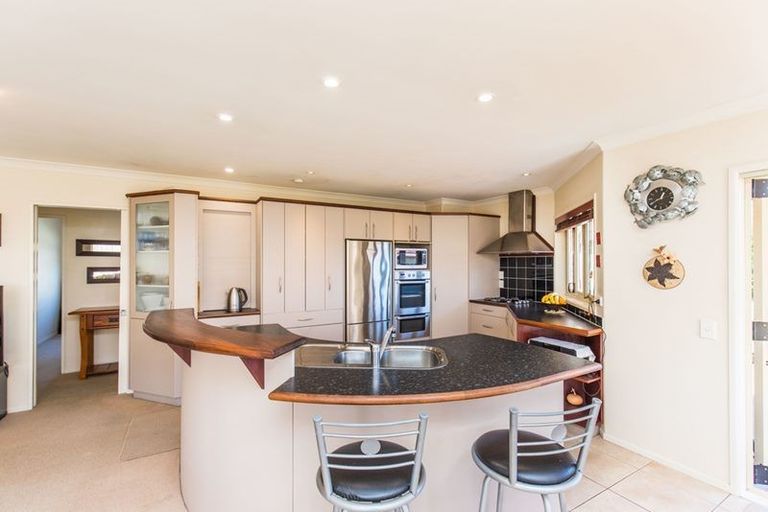 Photo of property in 58 Lothian Brae, Wattle Downs, Auckland, 2103