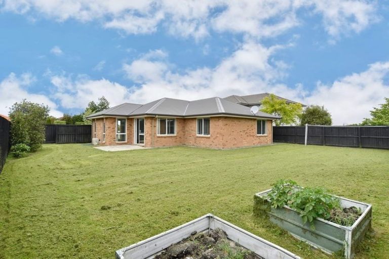 Photo of property in 6 Maple Place, Rangiora, 7400