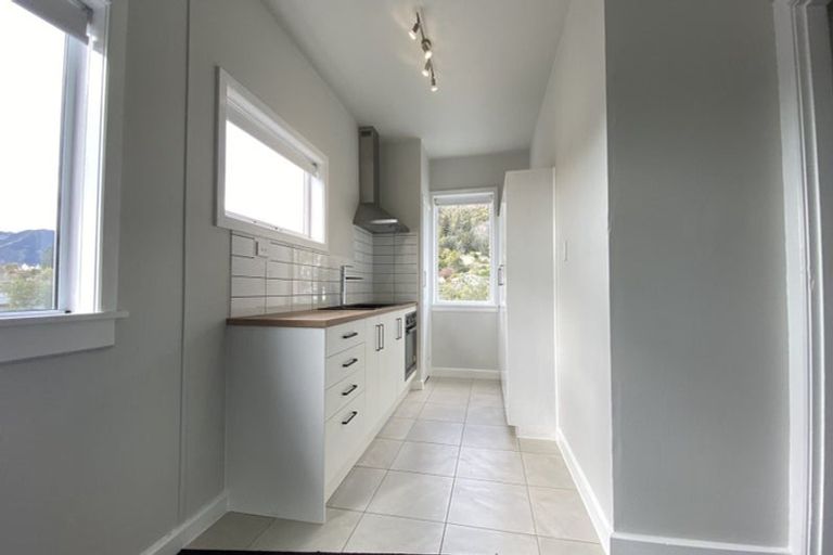 Photo of property in 25 Waimea Road, Nelson South, Nelson, 7010