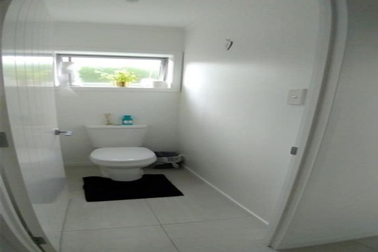 Photo of property in 1/12 Speedy Crescent, Hillcrest, Auckland, 0627