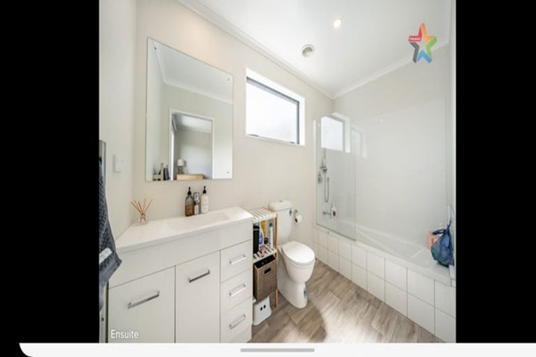 Photo of property in 394a Cambridge Terrace, Naenae, Lower Hutt, 5011