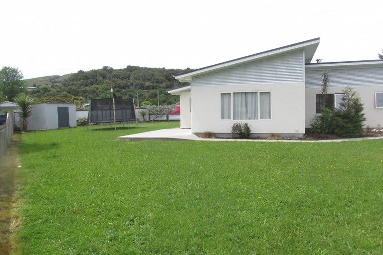 Photo of property in 77 Buller Road, Reefton, 7830