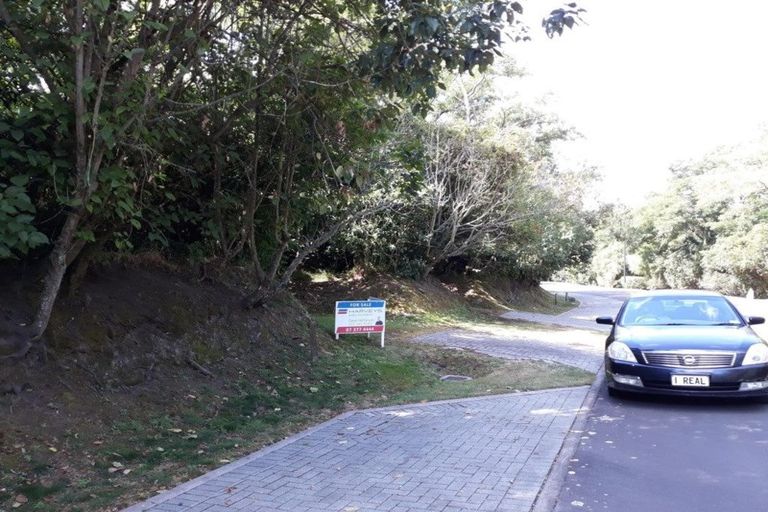 Photo of property in 56 Parawera Drive, Acacia Bay, Taupo, 3330