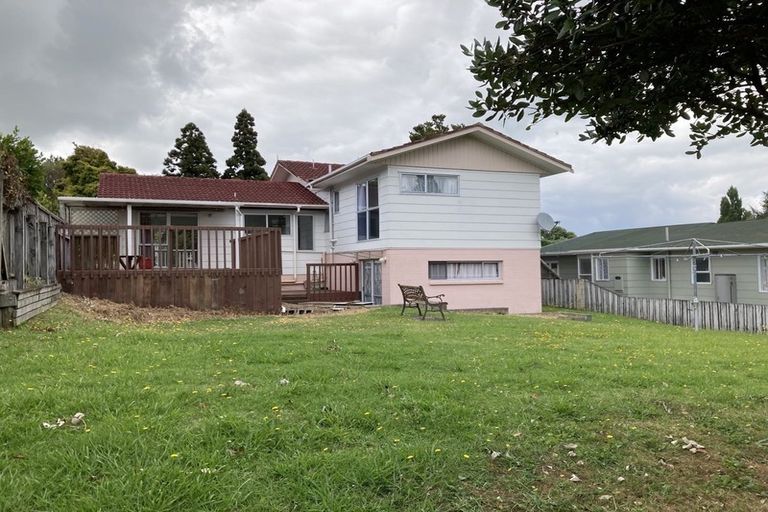Photo of property in 17 Camrose Place, Glenfield, Auckland, 0629