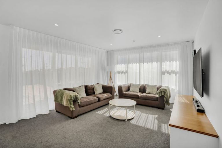 Photo of property in 3 Smith Road, Merrilands, New Plymouth, 4312