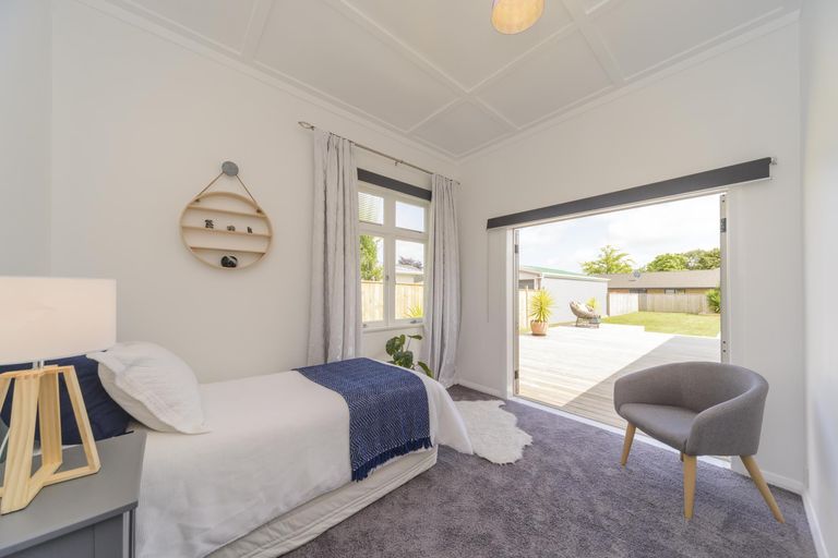 Photo of property in 17 Keeling Street, West End, Palmerston North, 4412