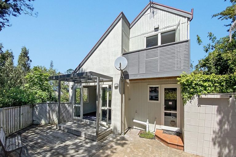 Photo of property in 1/86 Oaktree Avenue, Browns Bay, Auckland, 0630