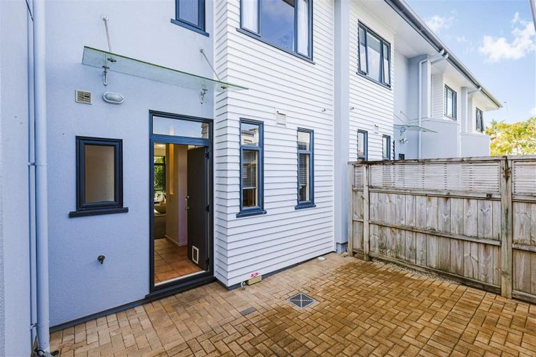 Photo of property in 86/2 Armoy Drive, East Tamaki, Auckland, 2016