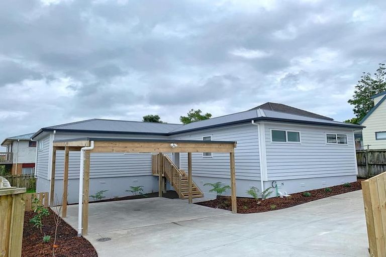 Photo of property in 15d Aeroview Drive, Beach Haven, Auckland, 0626