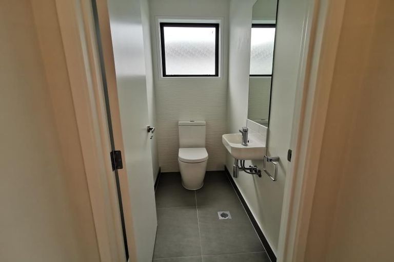 Photo of property in 72 Manarini Road, Westgate, Auckland, 0614