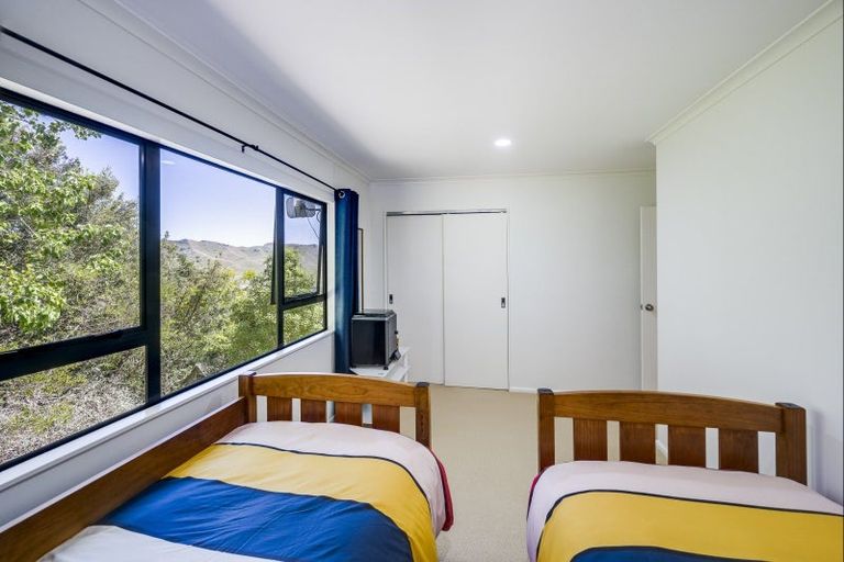 Photo of property in 35 Raratu Road, Kahuranaki, Havelock North, 4295