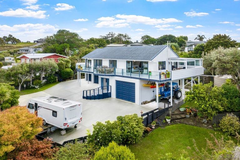 Photo of property in 4 Kookaburra Drive, Tawharanui Peninsula, Warkworth, 0986
