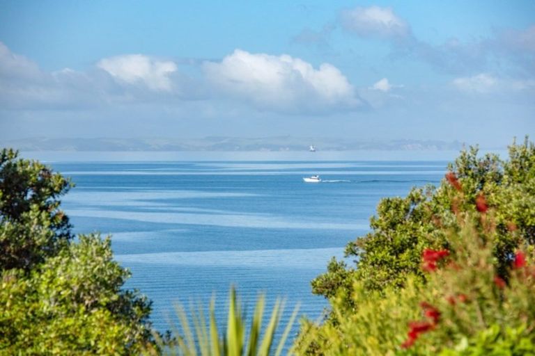 Photo of property in 37 Island View Drive, Gulf Harbour, Whangaparaoa, 0930