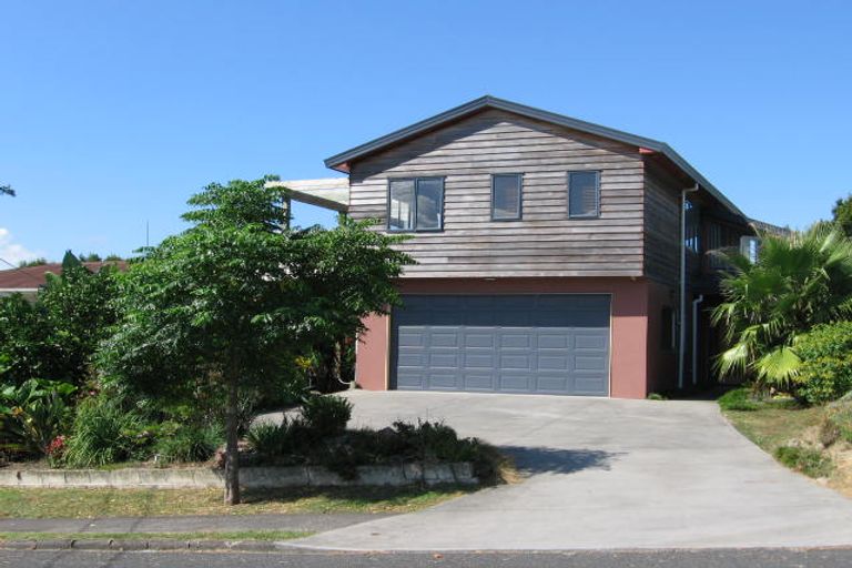 Photo of property in 11a Blease Street, New Lynn, Auckland, 0600