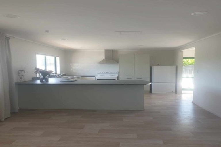Photo of property in 1/16 Annison Avenue, Glen Eden, Auckland, 0602