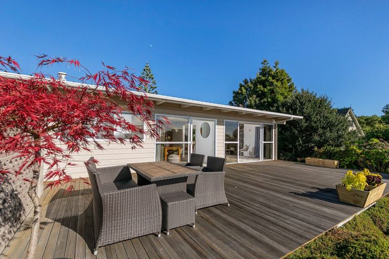 Photo of property in 71 Pleasant Road, Glen Eden, Auckland, 0602