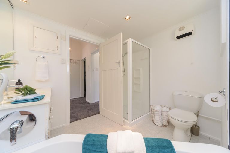 Photo of property in 17 Keeling Street, West End, Palmerston North, 4412