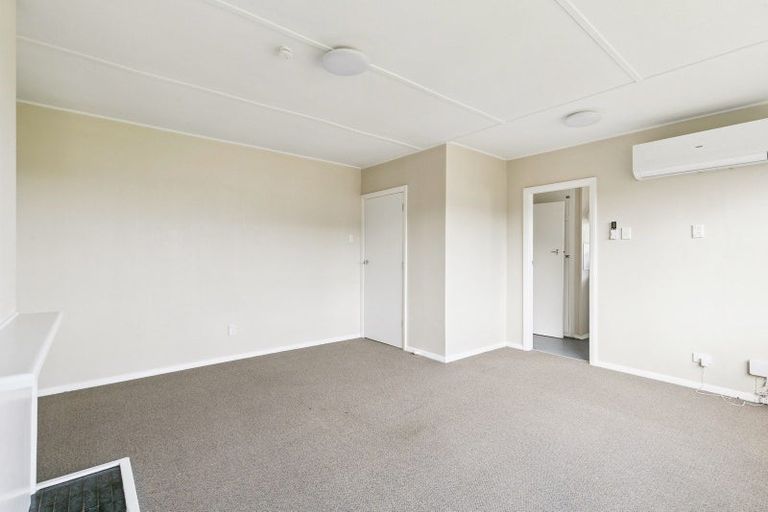 Photo of property in 42 Victory Avenue, Karori, Wellington, 6012