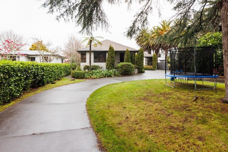 Photo of property in 74 College Street, Awapuni, Palmerston North, 4412