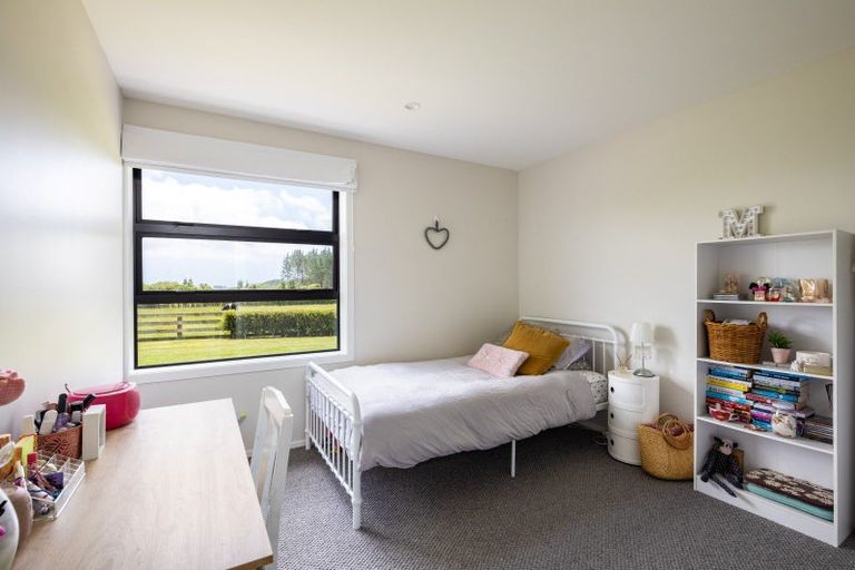 Photo of property in 13 Thomason Road, Egmont Village, New Plymouth, 4371