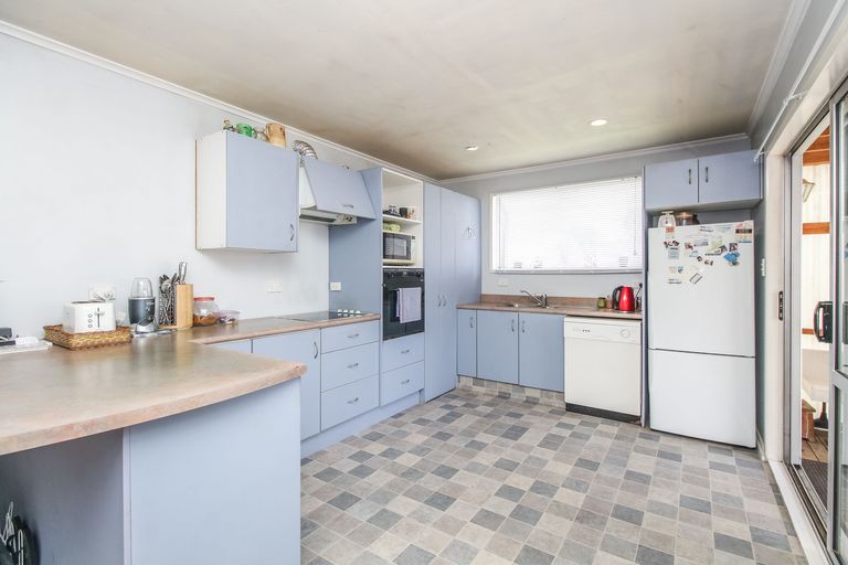 Photo of property in 5 Karina Place, Glen Eden, Auckland, 0602