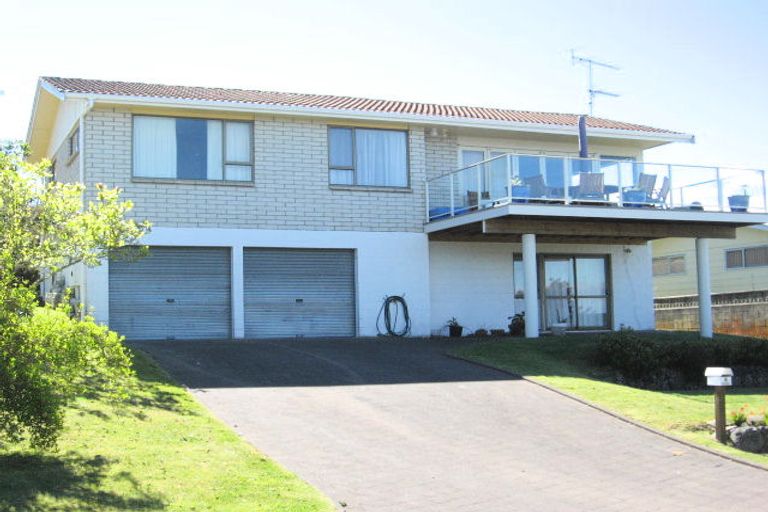 Photo of property in 6 Silich Street, Acacia Bay, Taupo, 3330