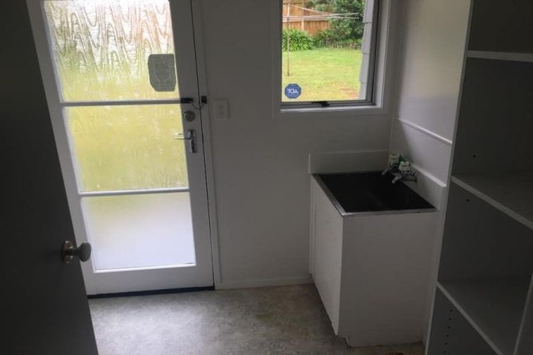 Photo of property in 75 Solar Road, Glen Eden, Auckland, 0602