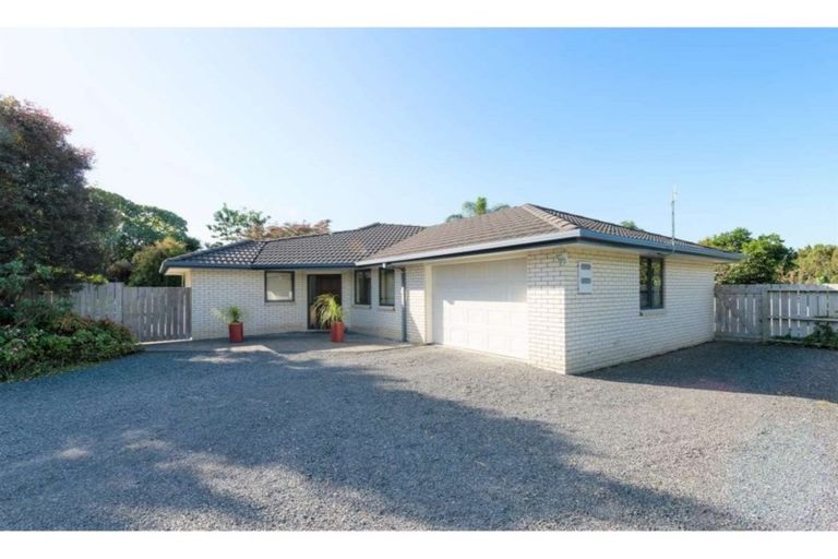 Photo of property in 2 Cochrane Drive, Kerikeri, 0230