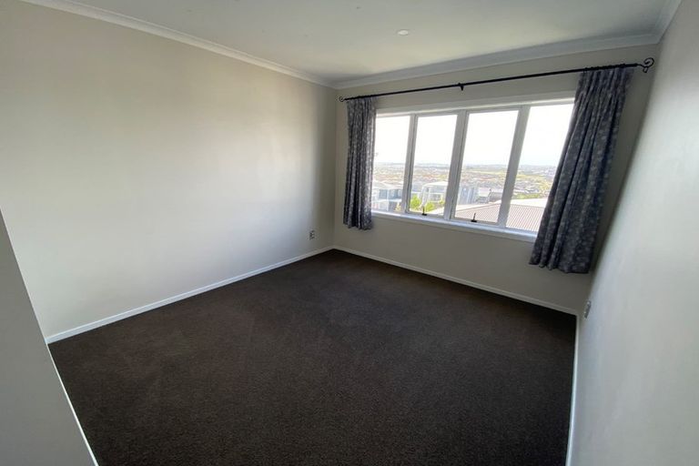 Photo of property in 9 Panakenake Way, Flat Bush, Auckland, 2019