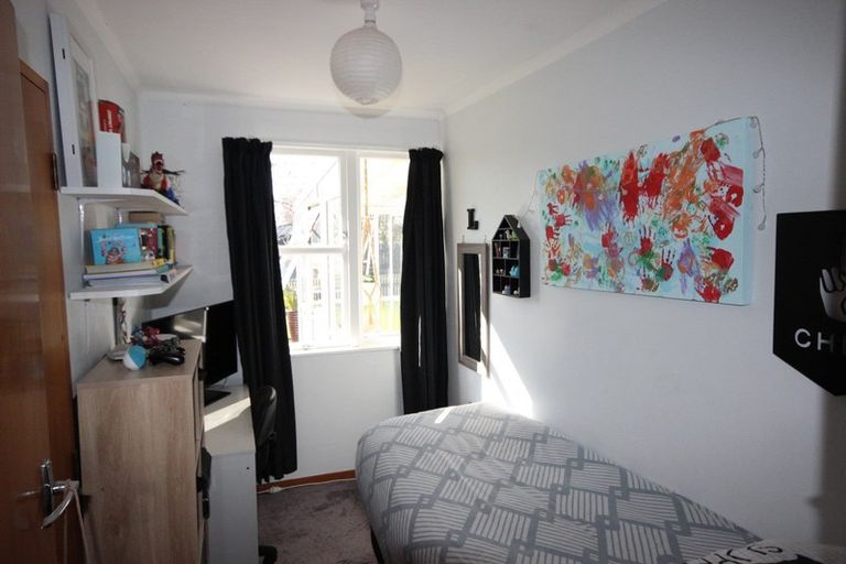 Photo of property in 26 Mokau Place, Terrace End, Palmerston North, 4410