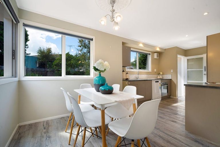 Photo of property in 17 Clyma Place, Massey, Auckland, 0614