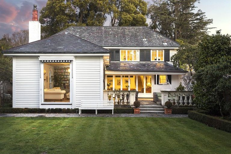 Photo of property in 2 Helmores Lane, Merivale, Christchurch, 8014