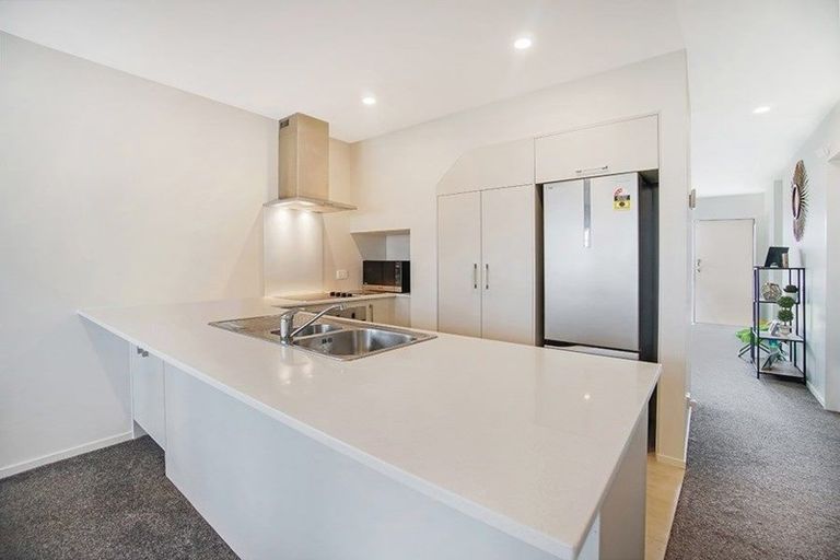 Photo of property in 15 Divide Loop, Takanini, 2112