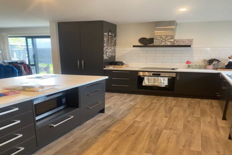 Photo of property in 10 Travertine Street, Cromwell, 9310